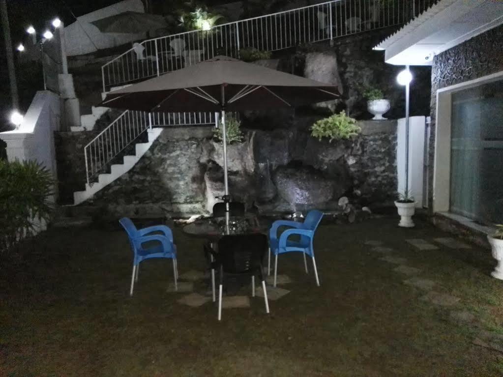 Anna Shanthi Villa Канди Экстерьер фото